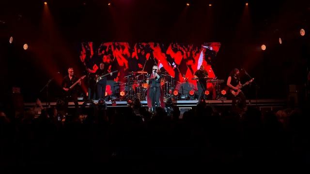 Алиса - Всем гАреть (Live • Владивосток • 20.02.2024) смотреть онлайн