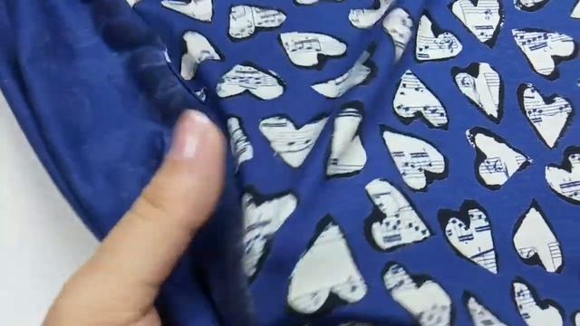 36-7073 Футболочный трикотаж с рисунком "музыкальные сердечки" смотреть онлайн