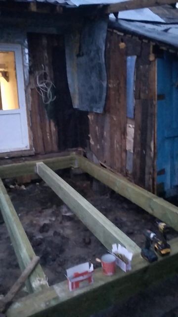 Начало строительства каркаса пристройки. Нижняя обвя? смотреть онлайн