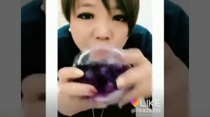 Китайцы едят лёд