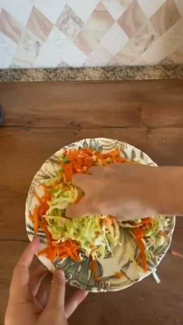 САЛАТ ЕШЬ И ХУДЕЙ ОЧЕНЬ ПОЛЕЗНЫЙ И ВКУСНЫЙ ЗА 5 МИНУТ смотреть онлайн