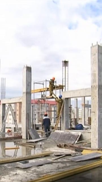 😳 В чем особенности строительства домов на севере #sho смотреть онлайн