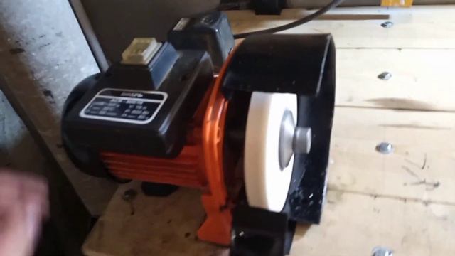 Самодельное точило из насосной станции "Вихрь". смотреть онлайн