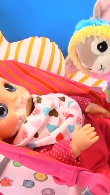 Я ТОЖЕ ХОЧУ БЫТЬ 1 МАЛЕНЬКОЙ! #Куклы Беби Элайв Играе? смотреть онлайн