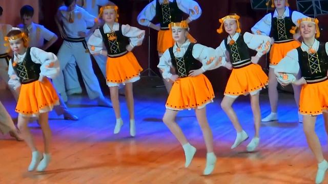 Periwinkle Dance Ensemble/Ансамбль танца Барвинок смотреть онлайн