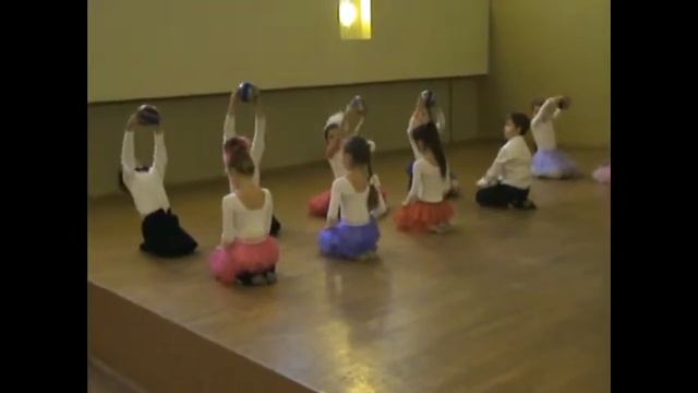 Ритмика. ГБУДО г.Москвы «ДМШ им. Л. Бетховена». Преподаватель: Т.А. Богданова. 2 класс.