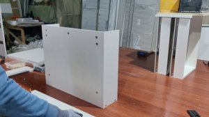 показываю, как собираю ящики из лдсп. у каждого свой ст