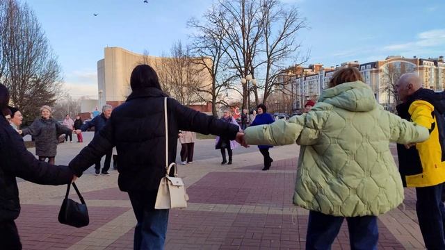 Лютики ромашки..... 14.03.25. смотреть онлайн