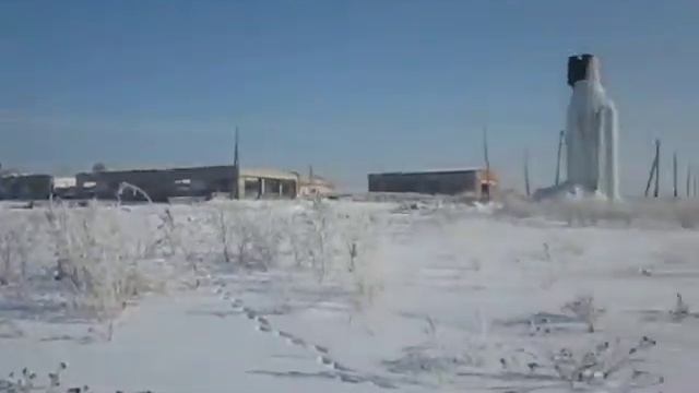 левый сарай далеко от Кузбасского Колоса.AVI смотреть онлайн