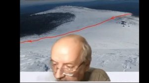 ПЕРЕВАЛ ДЯТЛОВА .  ветамин мочалов 2 . палатка у кедра .