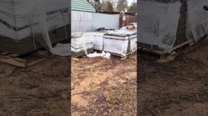 КАК СДЕЛАТЬ ПЛОЩАДКУ И ТРОПИНКИ ИЗ ТРОТУАРНОЙ ПЛИТКИ.