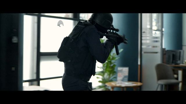 Ограбление по-неаполетански - Дублированный трейлер (2025) смотреть онлайн