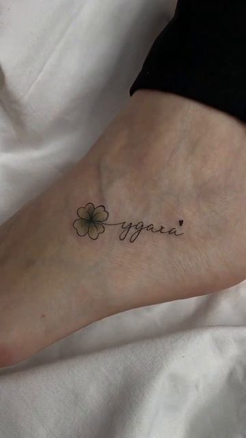 Маленькая тату на ноге для девушки - клевер. Красивая м смотреть онлайн