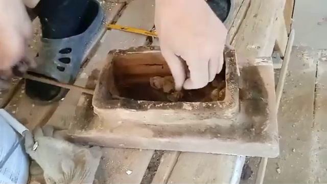 Ремонт старинного изразцового камина. Снятие изразцо?