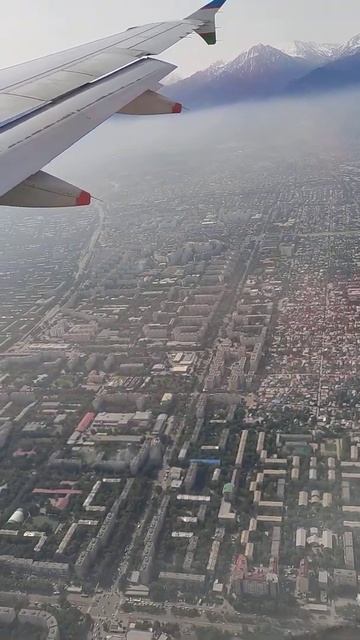 Посадка в Алма-Ате. Landing in Almaty. смотреть онлайн