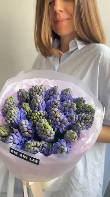 Авторский монобукет из фиолетовых гиацинтов - Обзор смотреть онлайн