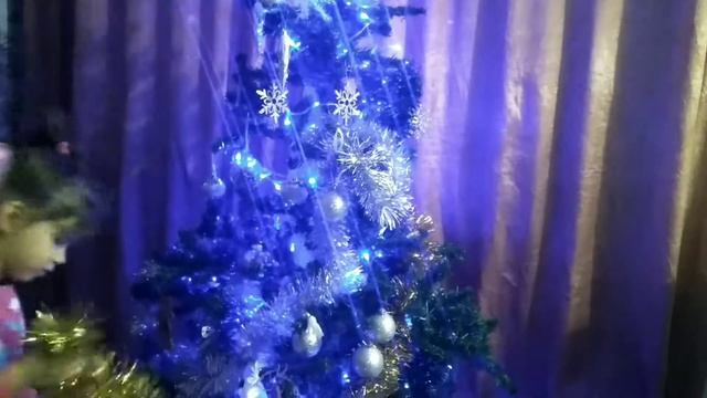 В ЛЕСУ РОДИЛАСЬ ЁЛОЧКА смотреть онлайн