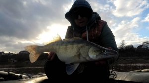 Трофейный СУДАК или ЩУКА мамка...Чуть спиннинг мне не сломала рыба.