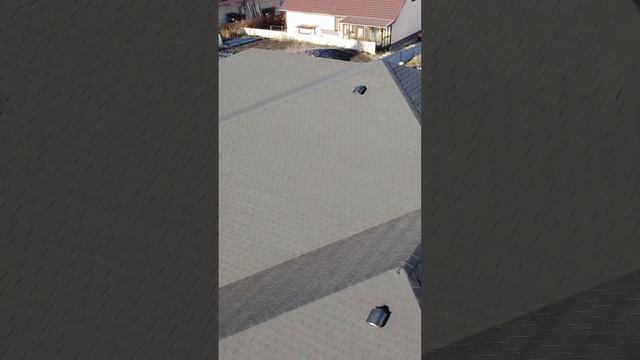 Кровля в завершенном виде. #мягкаякровля #кровля #чере?