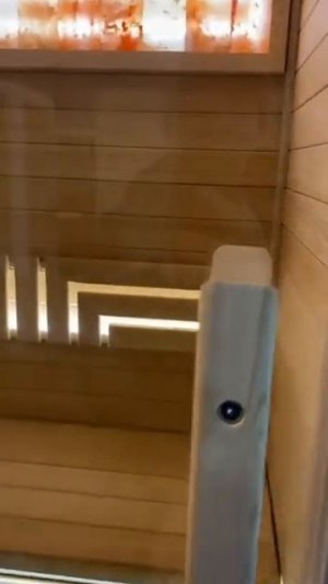 Двухместная финская сауна «Luxury» из кедра с Душевой каб?