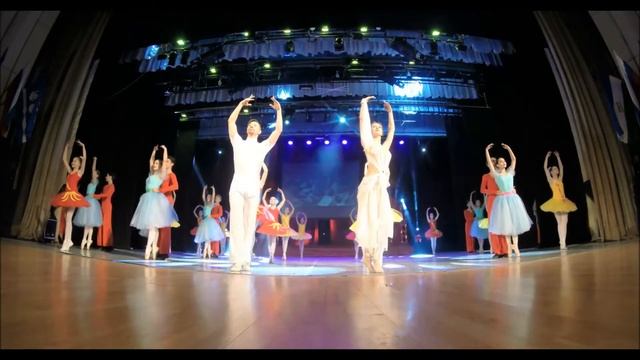 Oleg Mashkovski  Фрагмент концерта в ГДК в честь 100 летия СА и ВМФ России.