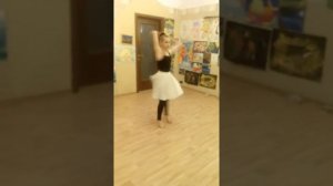 Танец под музыку sia chandelier