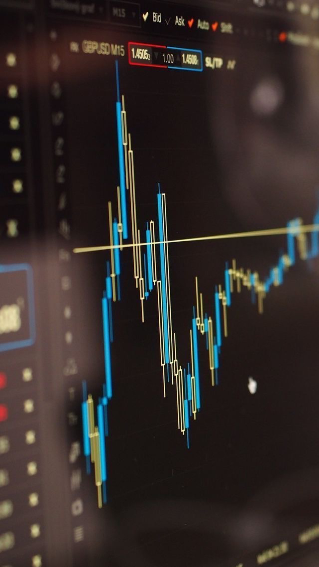 Как трейдер зарабатывает на падении цен?