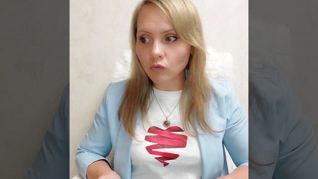 Ребёнок трогает грудь мамы после завершения ГВ. смотреть онлайн