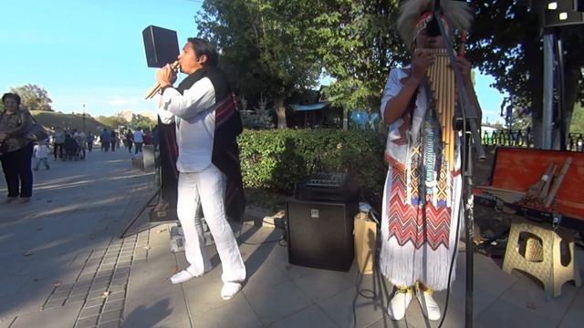 Ecuador Spirit  & Sumaс Kuyllur ~  Dance Of The Iron Horse