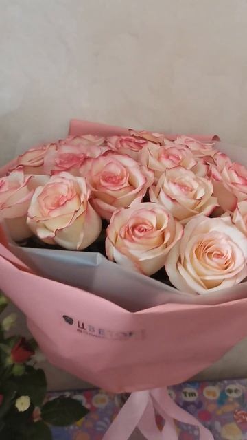 Дарите женщинам цветы без повода💐💐💐#shorts#цветы#крас смотреть онлайн