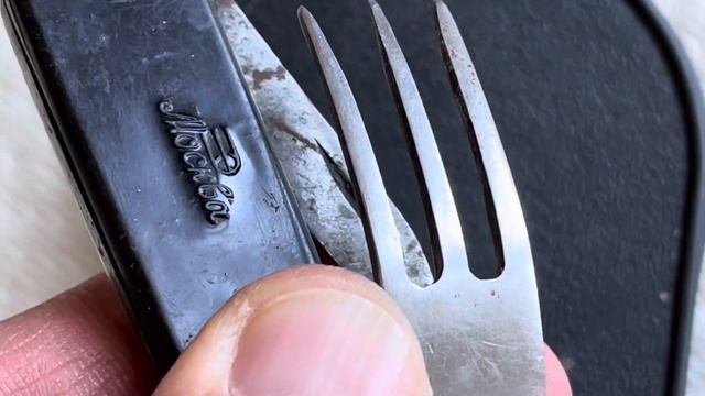 Лупа Бритва Два ножа смотреть онлайн