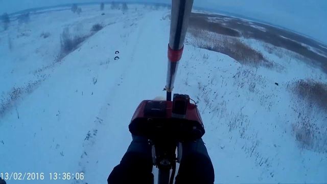 Полеты на бреющем вдоль дороги ... смотреть онлайн