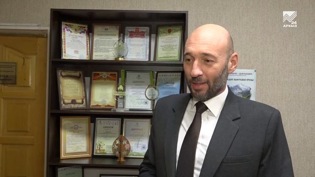 Новогодний праздник с живыми елочками смотреть онлайн