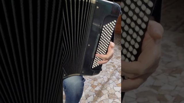 баян Юпитер-люкс , продажа,8-925-508-79-26 Москва, звоните смотреть онлайн