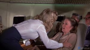 Приступ паники на борту самолета — Аэроплан (1980) | Сцена из фильма