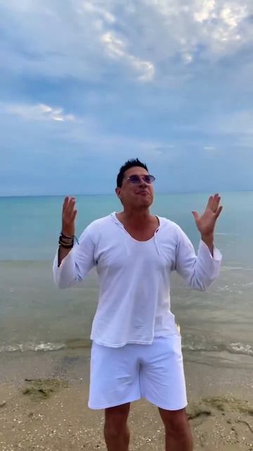 Есть люди, которые страдают смотря на счастливых люде? смотреть онлайн