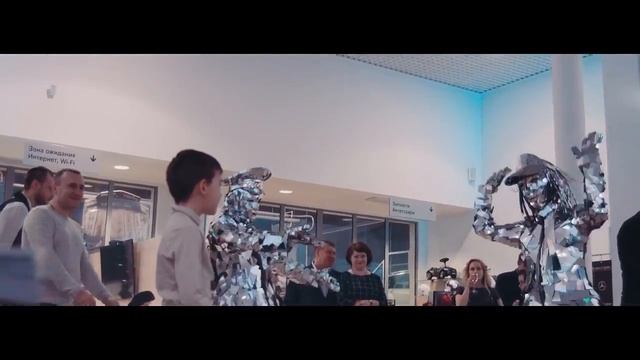 Зеркальные люди в Находке