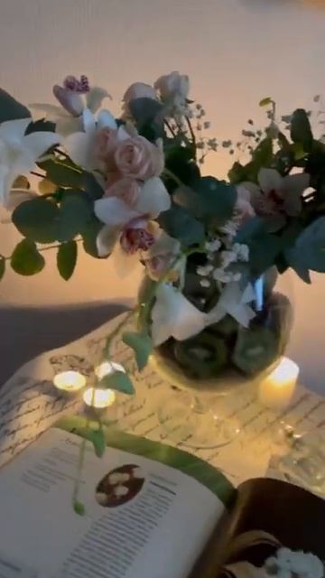 Композиция из натуральных фруктов, орхидеи, розы "Энер смотреть онлайн