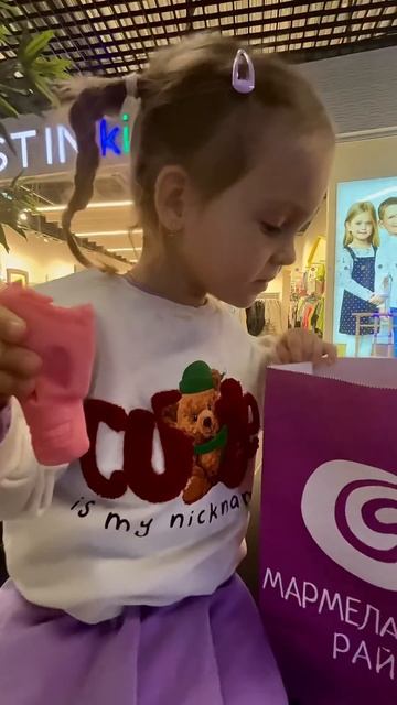 Оливия ест розового зомби #дети #baby #детскийканал #кана смотреть онлайн