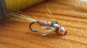 Мушка нимфа подёнки для ловли хариуса и ленка