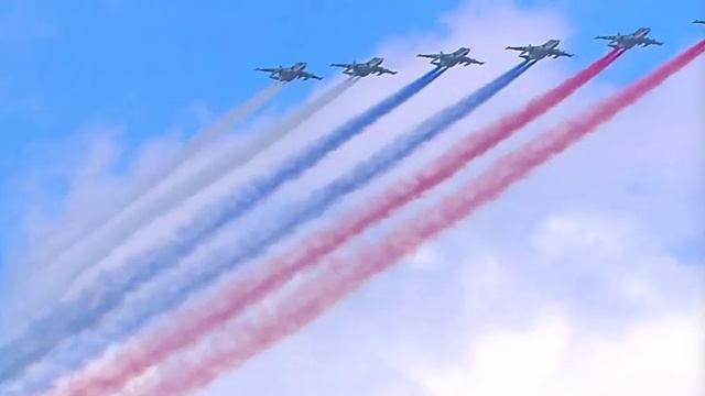 Воздушная часть Парада Победы смотреть онлайн