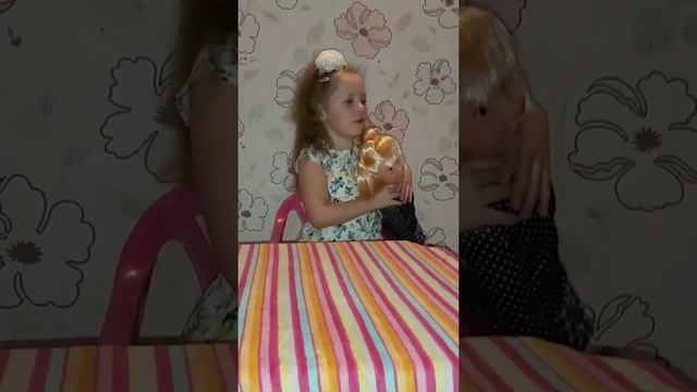 ДЕНЬ РОЖДЕНИЯ НЕЛЬКИ-КАРАМЕЛЬКИ РАСПАКОВКА ПОДАРКА смотреть онлайн