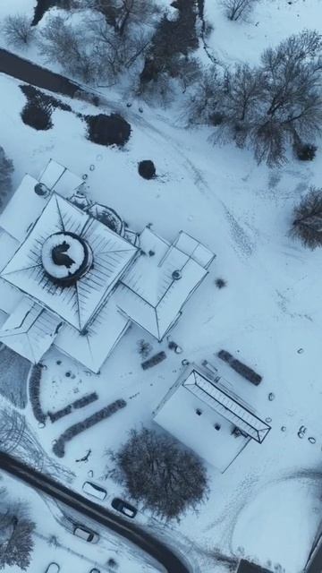 Псков. Церковь Успения Пресвятой Богородицы с Паромен смотреть онлайн