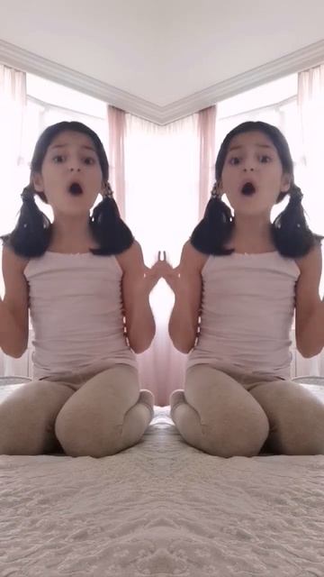 У меня есть оказывается дома мы две сестры смотреть онлайн