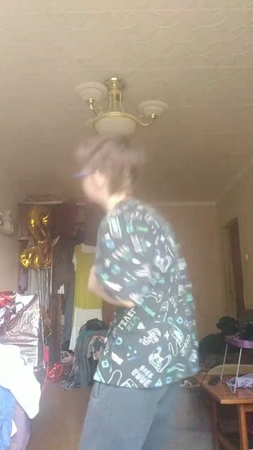 когда у тебя болит горло и насморк но хочется снять #shor смотреть онлайн