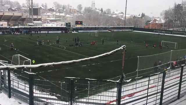 Зимний кубок 2013 Фаворит - СШ 13 красные