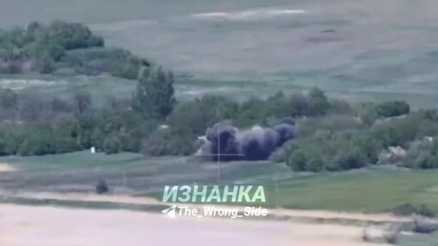 Уничтожение замаскированой вражеской 2С1 «Гвоздика» в селе Новоукраинка смотреть онлайн