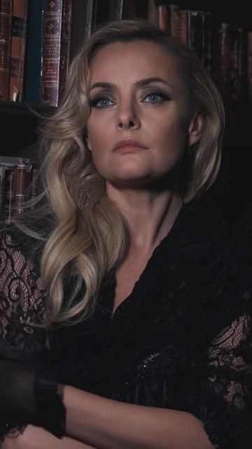 Песня на стихи Ахматовой | Змея | Елена Максимова смотреть онлайн