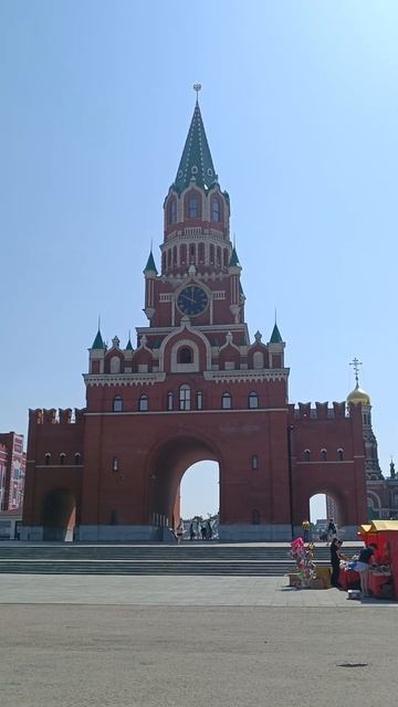 Благовещенская башня в Йошкар-Оле.Прогулка с бабушкой смотреть онлайн
