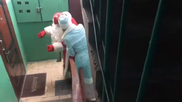 Дед Мороз ПРИКОЛ смотреть онлайн